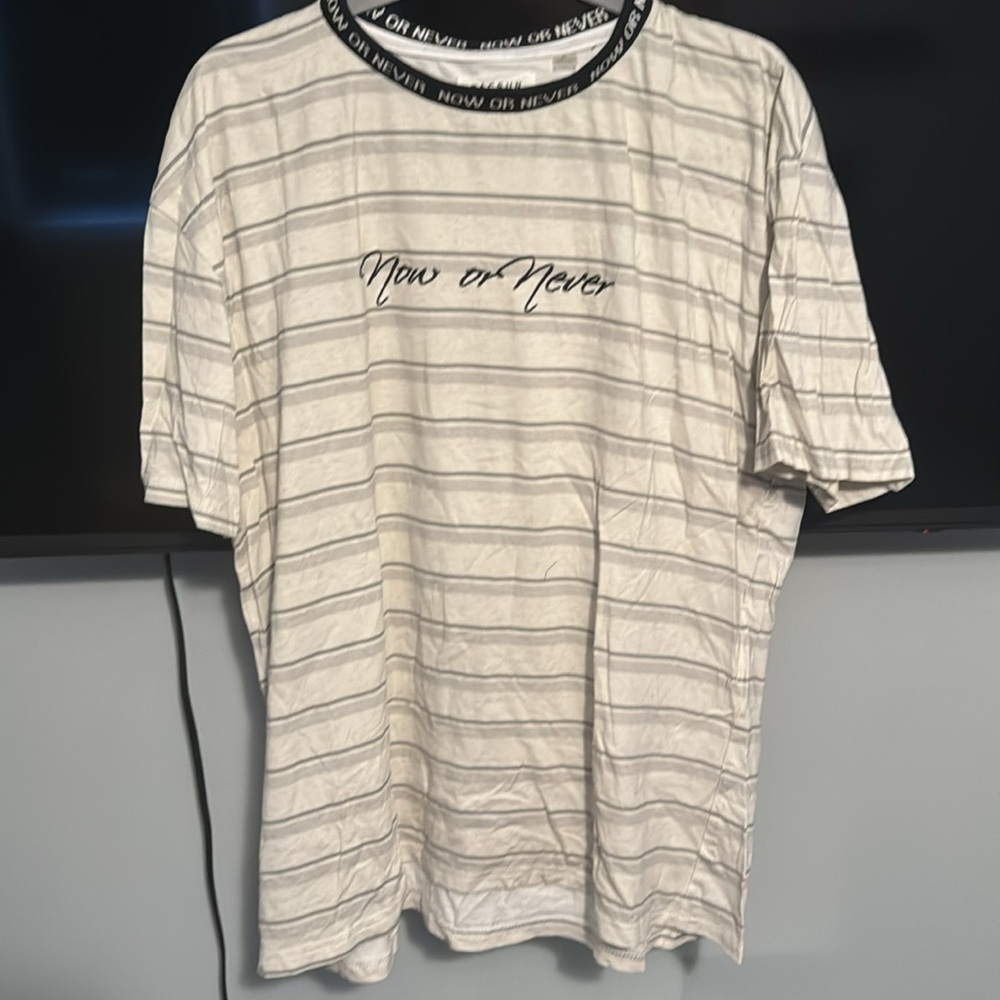 7 Pack Of Name Brand Large TShirts